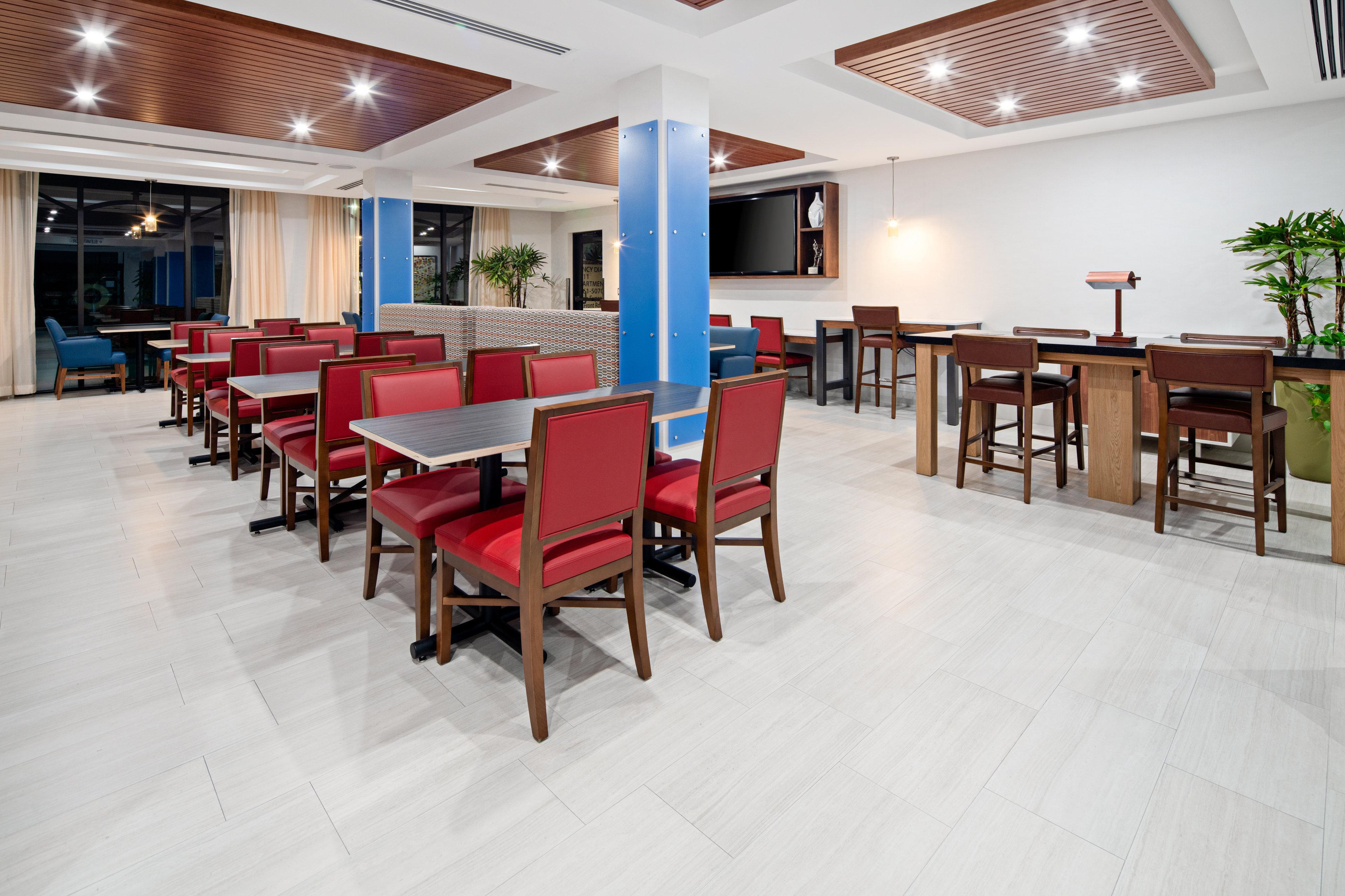 Holiday Inn Express Hotel & Suites Atascadero By Ihg Buitenkant foto