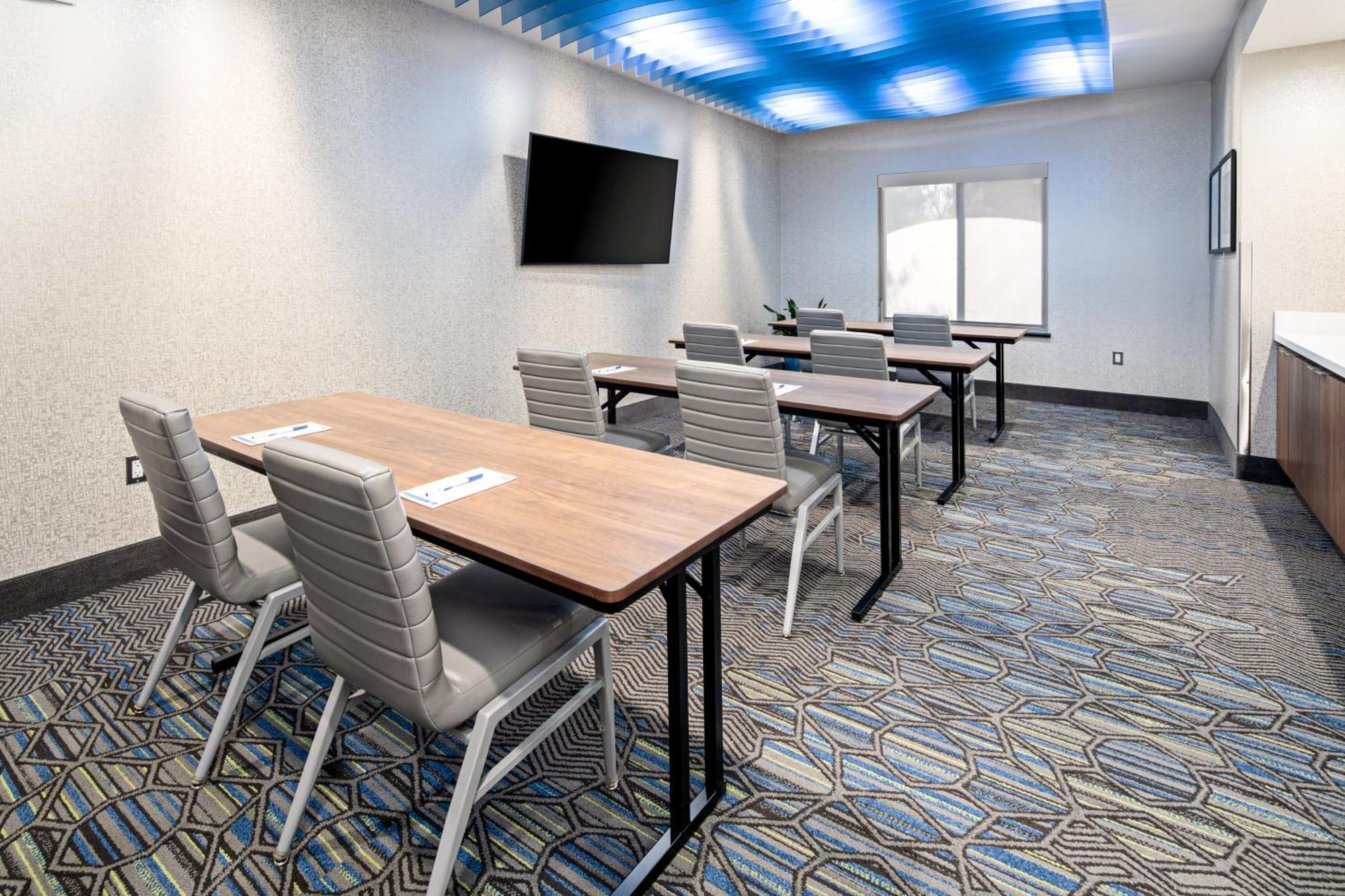 Holiday Inn Express Hotel & Suites Atascadero By Ihg Buitenkant foto